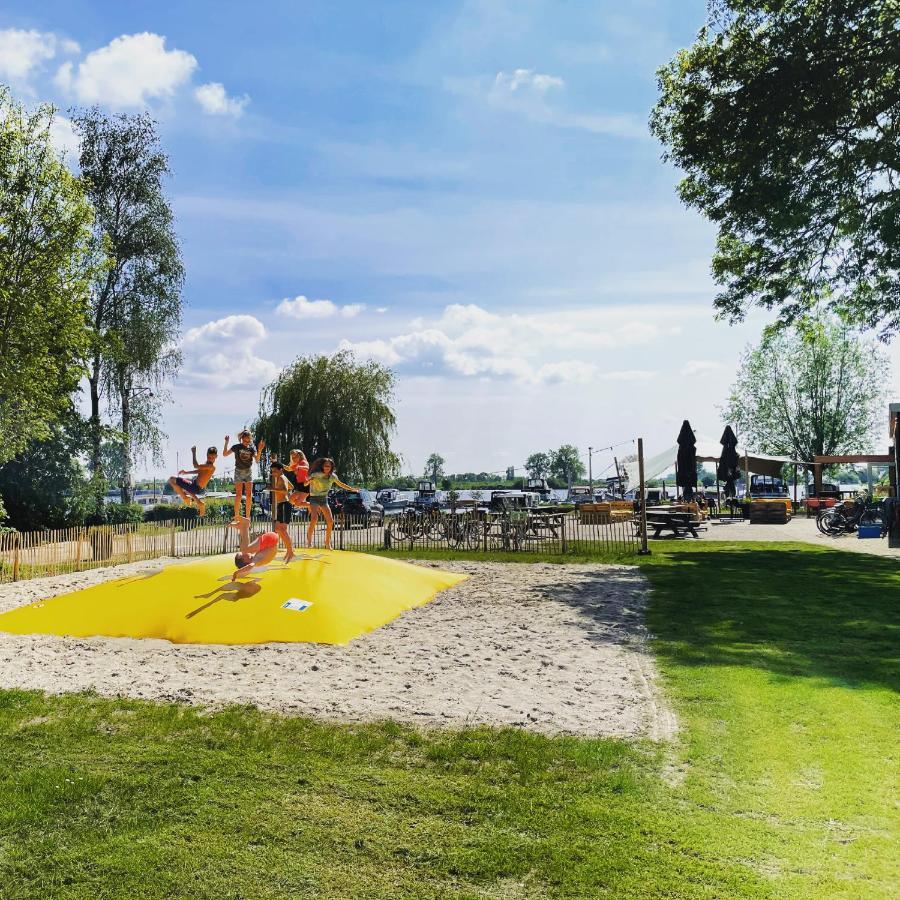 Luxury Lake Lodge Alphen  Esterno foto